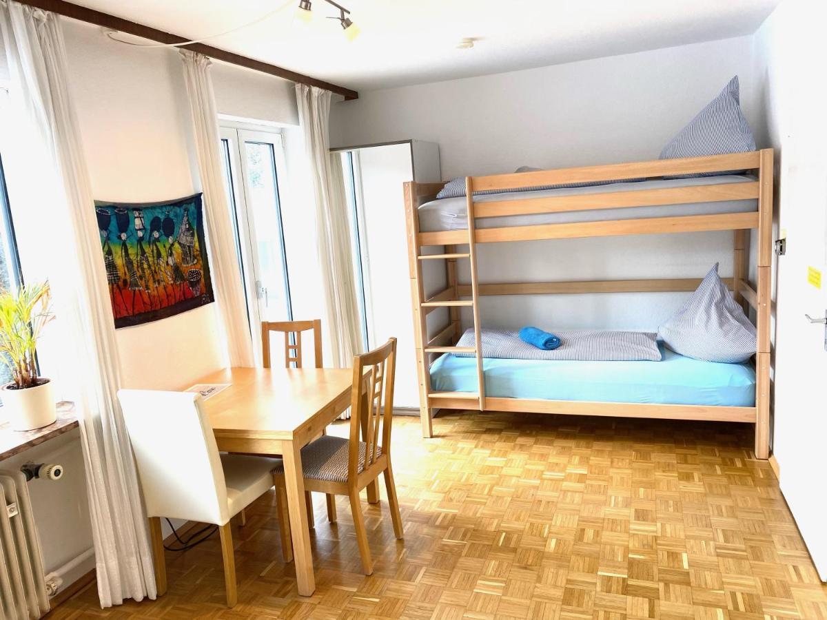 Gemuetliche Privatzimmer Mit Geteiltem Bad, Kueche Und Garten Münih Dış mekan fotoğraf