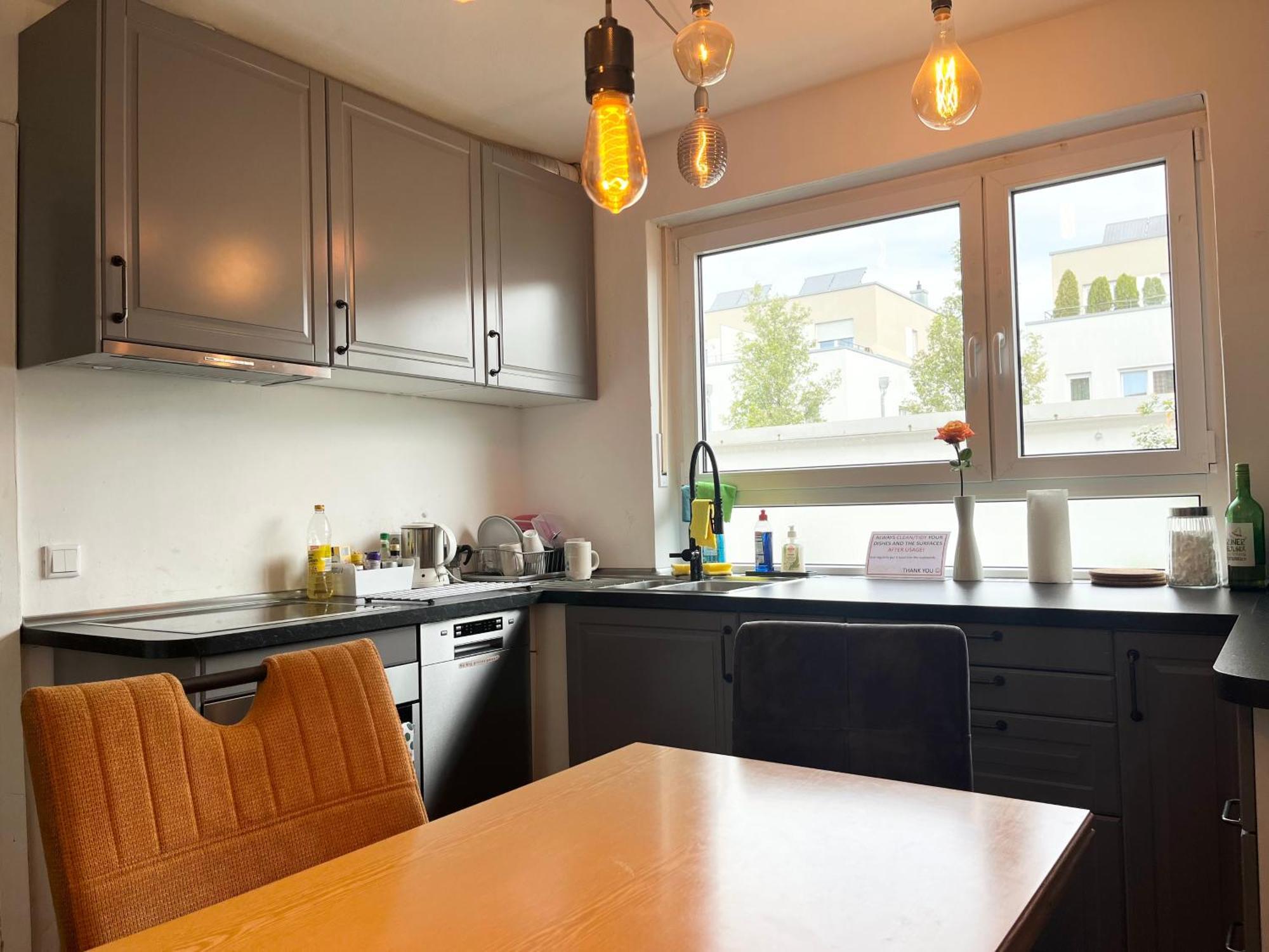 Gemuetliche Privatzimmer Mit Geteiltem Bad, Kueche Und Garten Münih Dış mekan fotoğraf